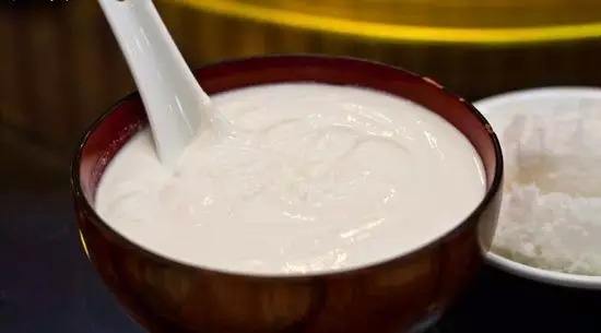 金毛犬除了狗粮,还能吃这7种食物(金毛犬除了狗粮,还能吃这7种食物是什么原因) 金毛犬除了狗粮,还能吃这7种食物(金毛犬除了狗粮,还能吃这7种食物是什么原因)