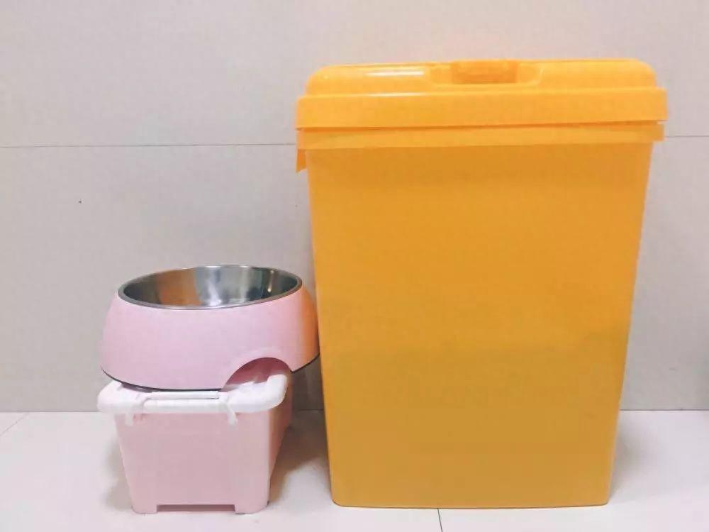 辟谣,狗粮夏季不可随意存放,储存方式错误将最终影响爱犬健康(狗粮冰箱冷藏保存多久) 辟谣,狗粮夏季不可随意存放,储存方式错误将最终影响爱犬健康(狗粮冰箱冷藏保存多久)